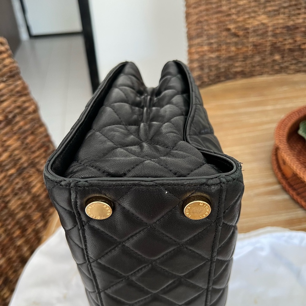 Michael Kors Black Leather Quilted tote - Picture 6 of 16